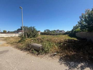 Terreno di 890 m² a Roma