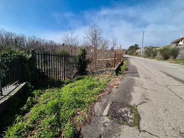 Frutteto con depositi zona Castagno Sant'Agata