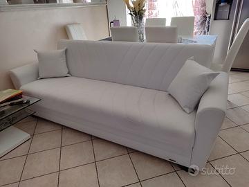 divano letto bianco  3 posti ecopelle 
