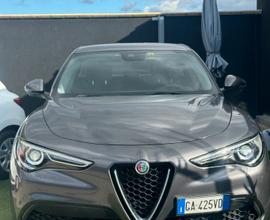 Alfa Romeo Stelvio 2.2 Turbodiesel 190 CV AT8 RWD 