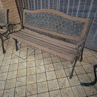 Panchina in ghisa e legno