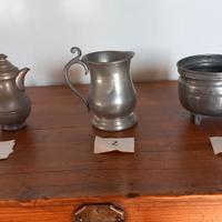 Oggetti in peltro antico