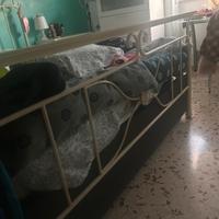 Letto mattimoniale in ferro battuto con contenitor