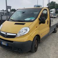 Autocarro Opel Vivaro usato cassone fisso