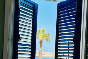 Estate fronte spiaggia a Lampedusa