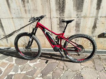Bicicletta elettrica enduro