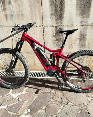 Bicicletta elettrica enduro