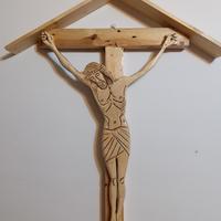 crocefisso in legno costruito a mano da me