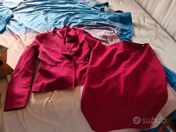 tailleur fucsia elegante