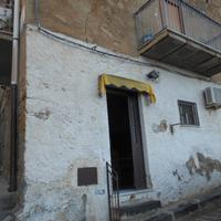 Locale Artigianale via Montebello