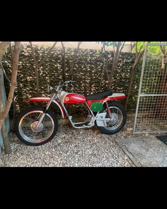 Moto Vintage Bultaco Pursang e vari pezzi ricambio