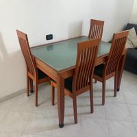 Tavolo in vetro 4 sedie