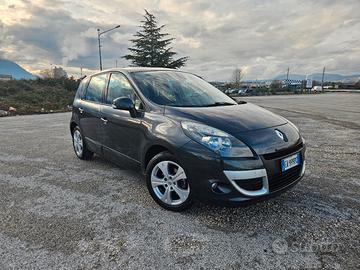 Renault scenic 2010