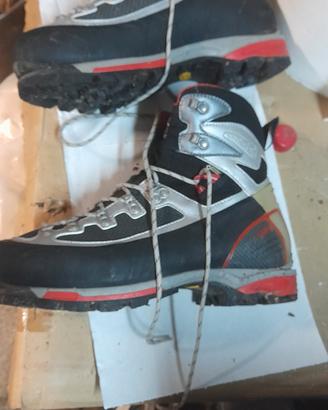 scarponi trekking Asolo taglia 44 1/2