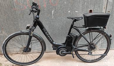 Bicicletta a pedalata assistita Piaggio Wi-Bike