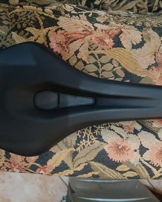 Sella bici Fizik Terra Aidon X3 145x245 short nose