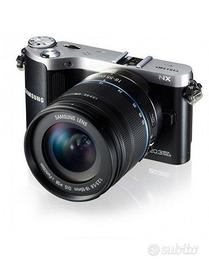 Mirrorless Samsung NX210