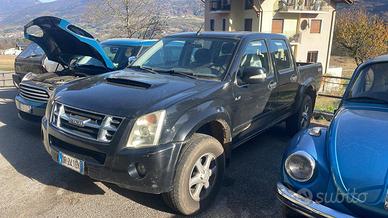ISUZU D-MAX doppia cabina con cassone