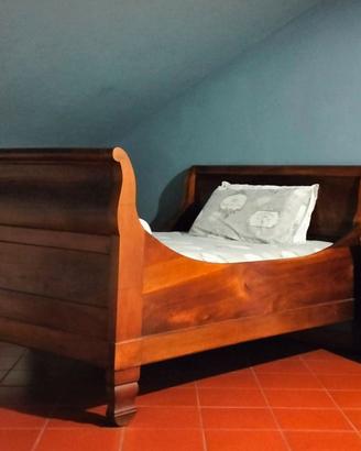Letto a barca in noce massiccio, fine '800