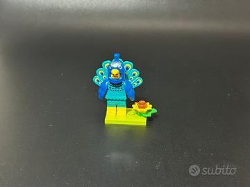 LEGO® Minifigures Series 28 - Peacock Costume Fan
