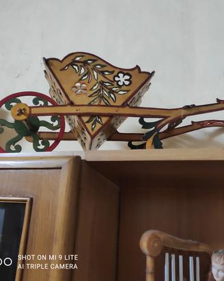 portagioie e carriola fatti a mano 