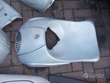 Scarabeo 50 4T 06: forcella cerchio faro scudo