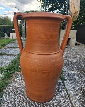 Anfora di terracotta