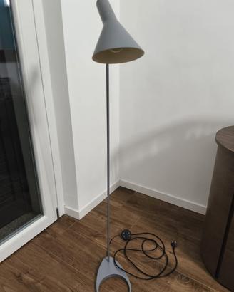 Lampada Louis Poulsen Aj da terra