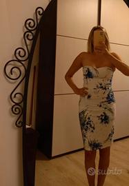 vestito estivo floreale aderente tagli S