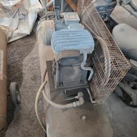 Compressore aria MARA 300L trifase a cinghia –