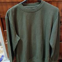 FELPA UNISEX COLOR VERDE MILITARE DELLA PRIMARK 
