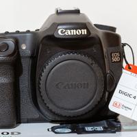 Canon EOS 50D + 2 batterie con soli 19.465 scatti