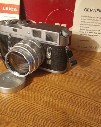 La Leica M4 è una fotocamera