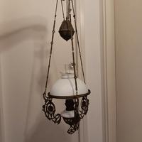 Lampadario antico a sospensione in metallo e vetro