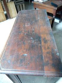 Comò-cassettone antico .