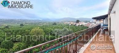 Grazioso appartamento mansardato a fiumefreddo