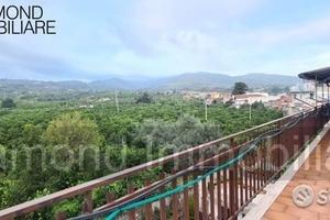 Grazioso appartamento mansardato a fiumefreddo