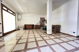 Immobile di 80 m² con 2 locali a Loria