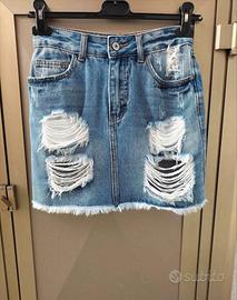 GONNA JEANS *CON STRAPPI E ORLO SFRANGIATO *NUOVA*