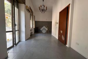 2 LOCALI A NAPOLI