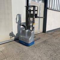 Transpallet a colonna elettrico