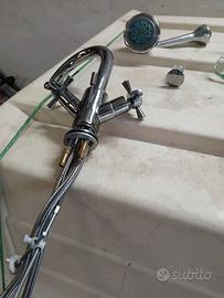 accessori bagno, rubinetto, aspiratore