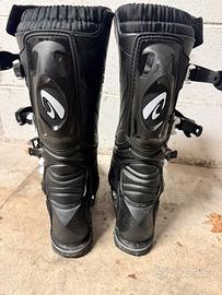 Stivali enduro forma ancora imballati