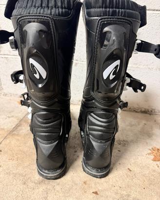 Stivali enduro forma ancora imballati