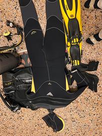 Attrezzatura sub completa