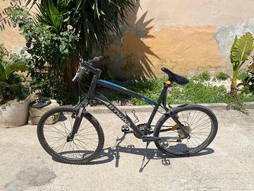 Bicicletta mountain bike BTWIN