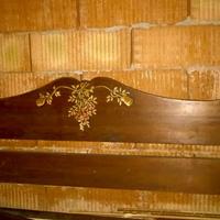 Struttura letto matrimoniale con baldacchino