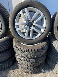 Cerchi Golf + gomme 4 stagioni 205/55R16 Pirelli