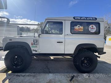 Land Rover Defender  90 Td5        2006