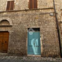 MAGAZZINO A ASCOLI PICENO